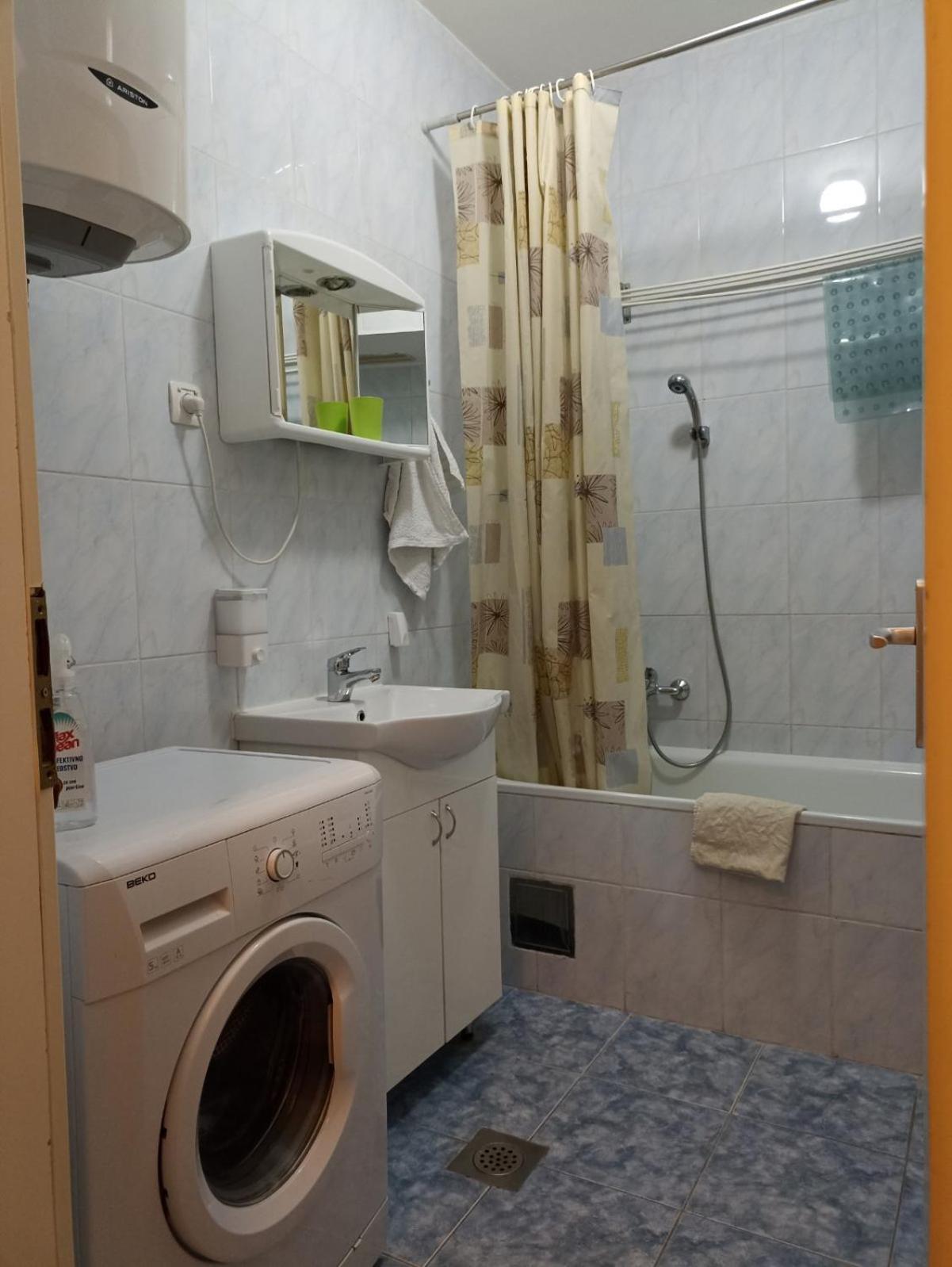 Apartments Tepic Баня Лука Екстериор снимка
